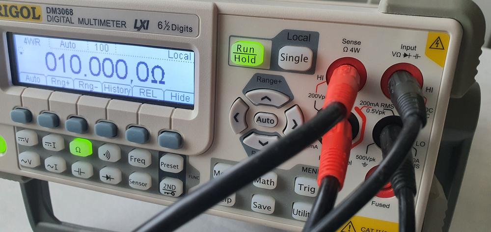 Multimeter Rigol DM 3068 – 6½ miestny pomocník nielen v školských laboratóriách